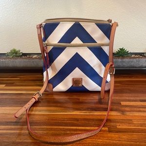 Dooney & Bourke purse